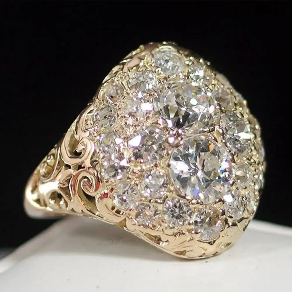 Luxe Vintage Golden Diamond Ring