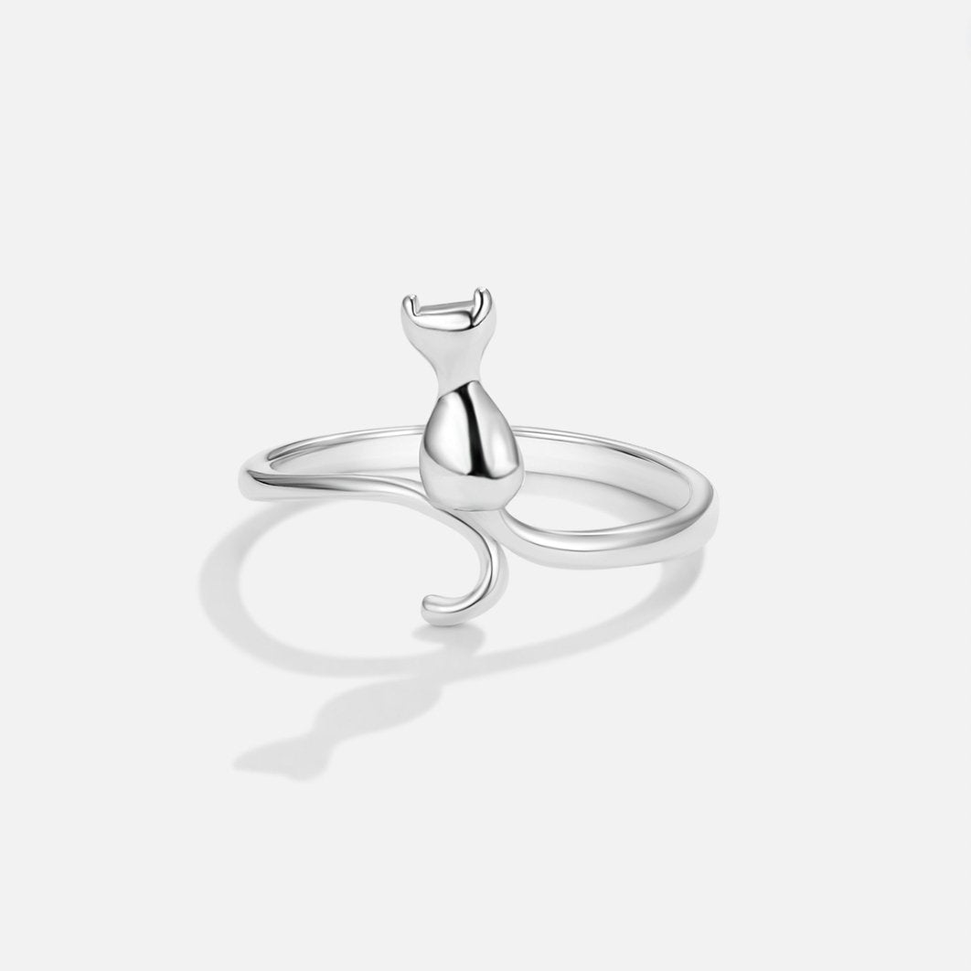 Silver cat motif ring