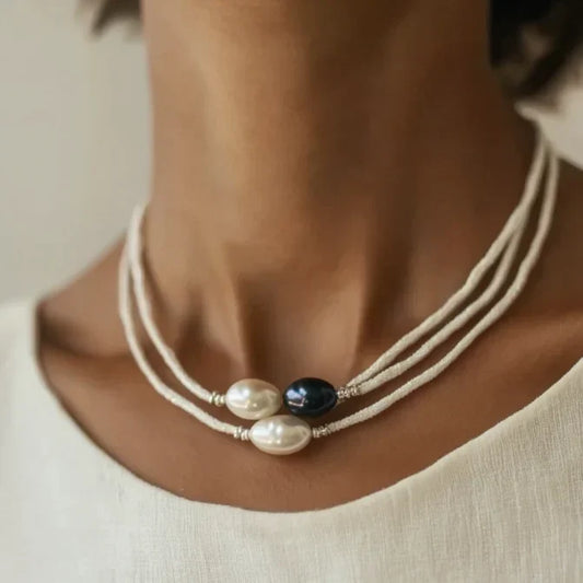 1+1 Offer: Vintage Black & White Pearl Necklace